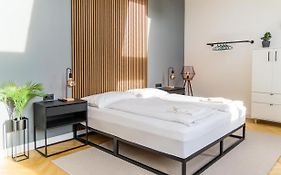 Myflat - Bright Apartment Near Central Station
