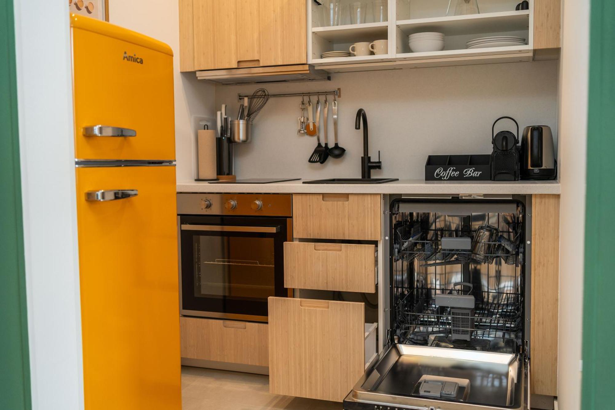 Myflat - Bright Apartment Near Central Station Відень Екстер'єр фото
