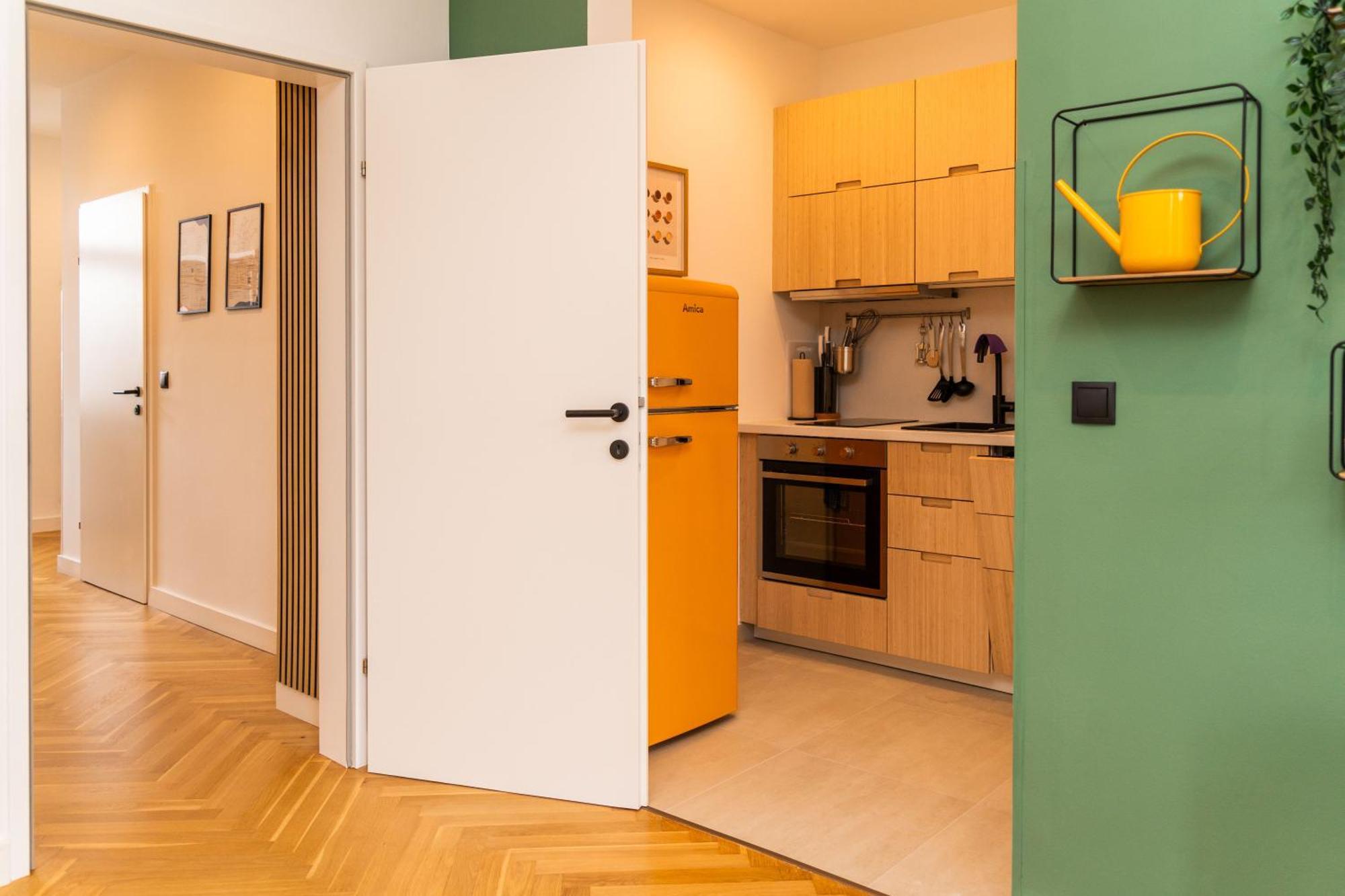 Myflat - Bright Apartment Near Central Station Відень Екстер'єр фото