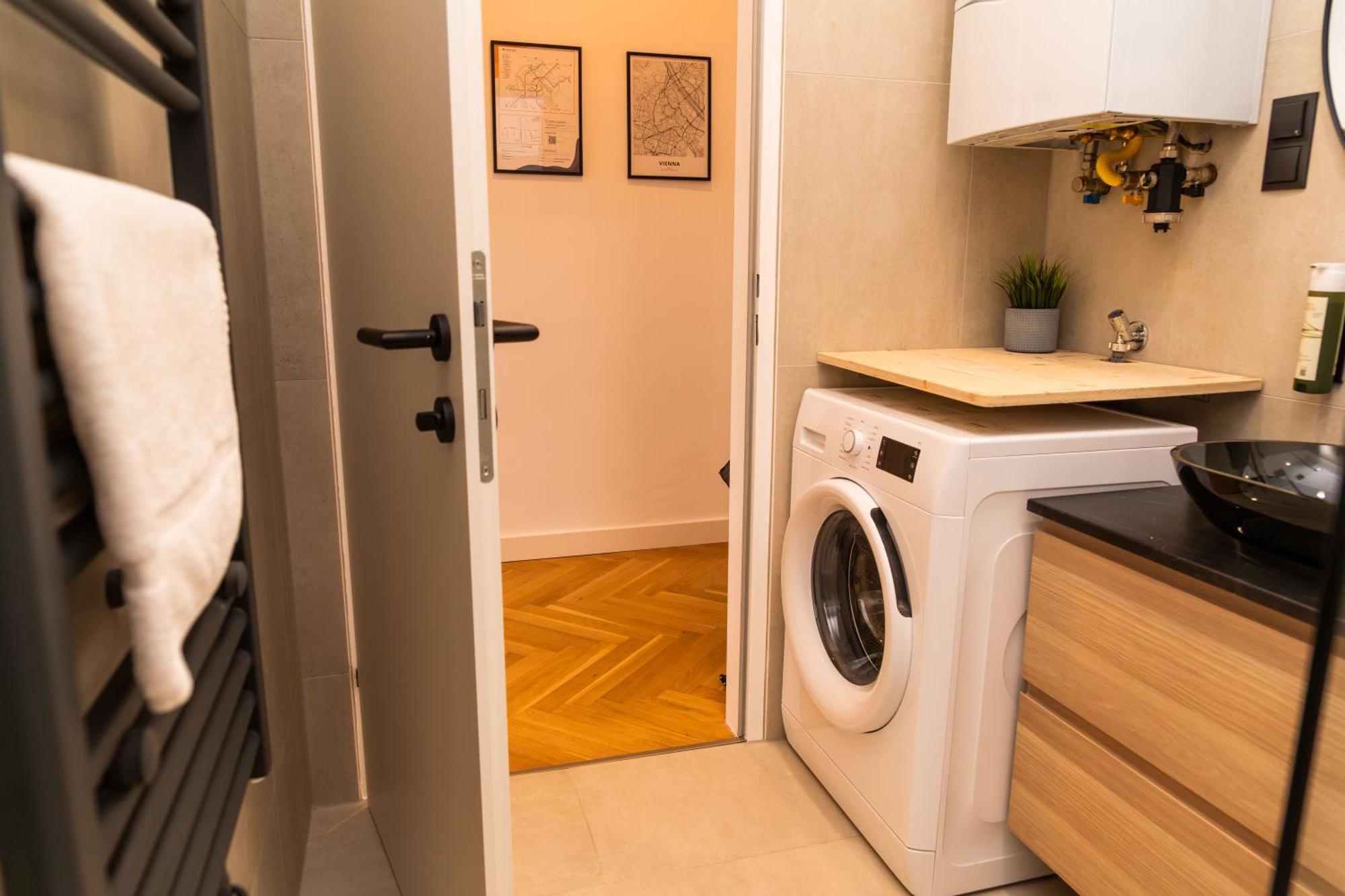 Myflat - Bright Apartment Near Central Station Відень Екстер'єр фото